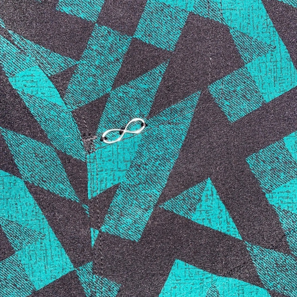 Scrub Top - Picture 2 of 3